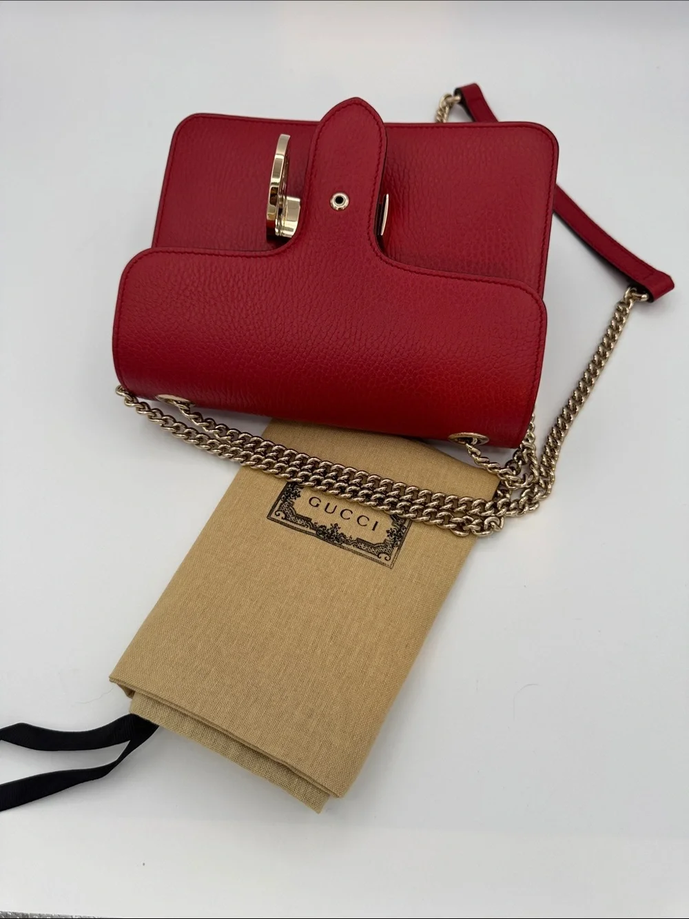 Gucci Interlocking G Small Crossbody Bag Red Grained Calfskin Leather